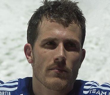 Hva er navnet på denne fotballspilleren?
