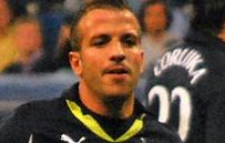 Hva er navnet på denne fotballspilleren?