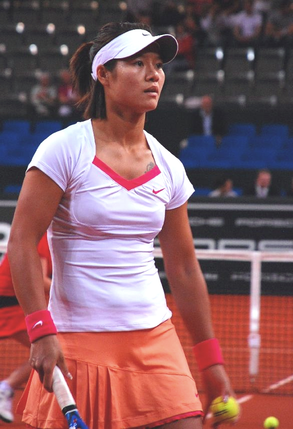 What is the name of this tennis player?