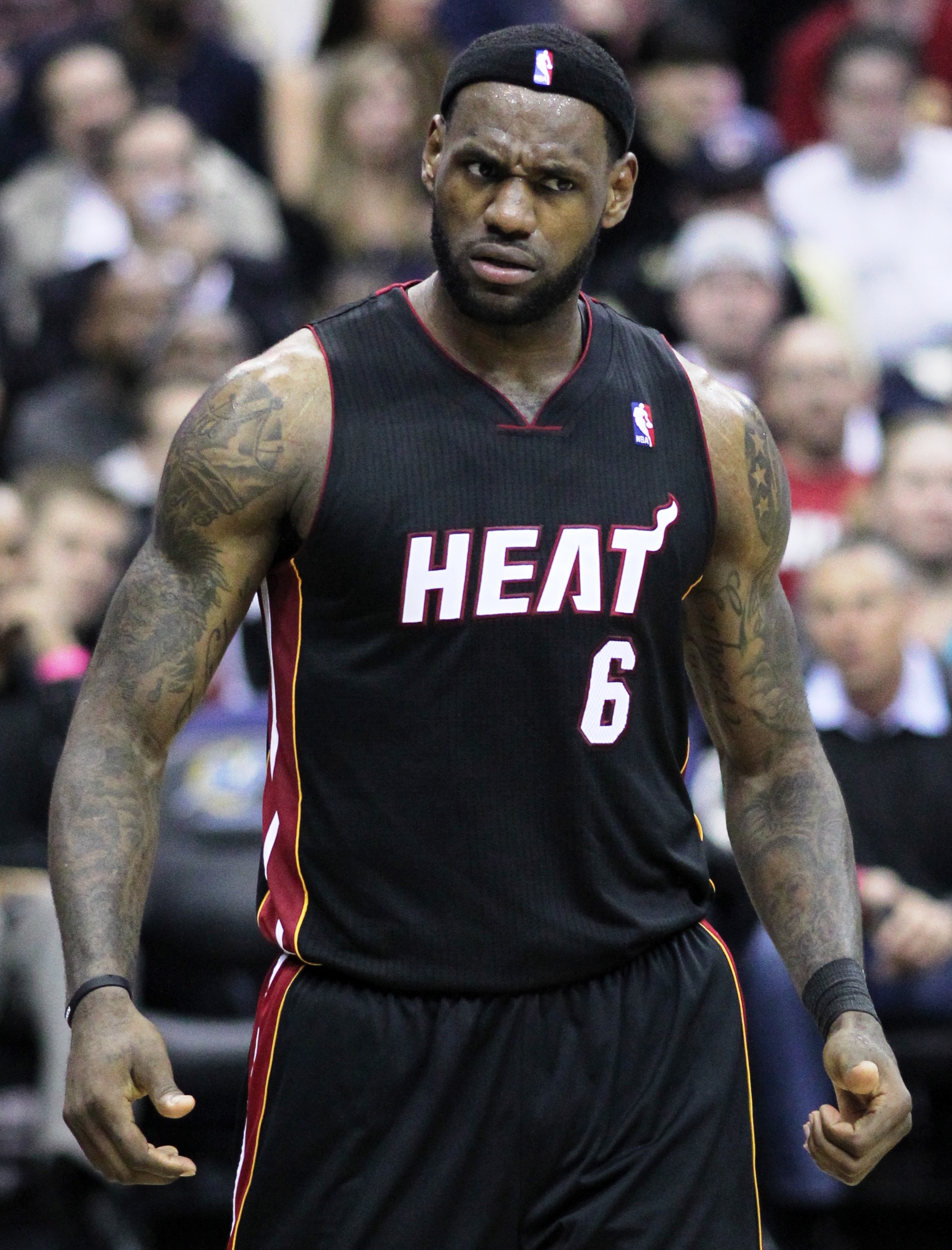 What is the name of this basketball player?