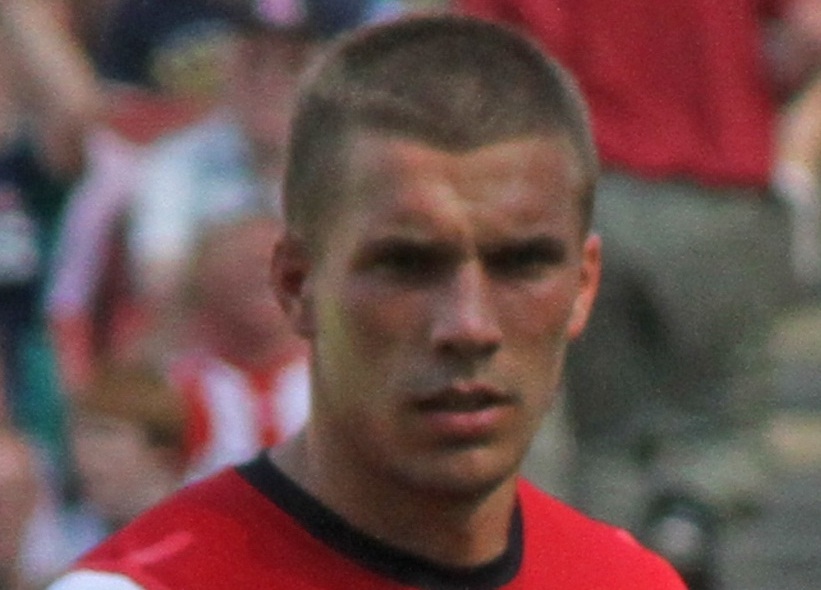 Hva er navnet på denne fotballspilleren?