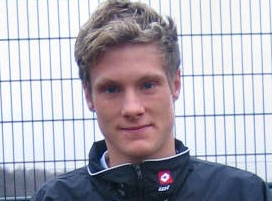 Hva er navnet på denne fotballspilleren?