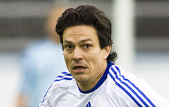 Hva er navnet på denne fotballspilleren?