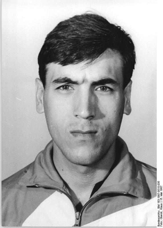 What is the name of this professional cyclist?